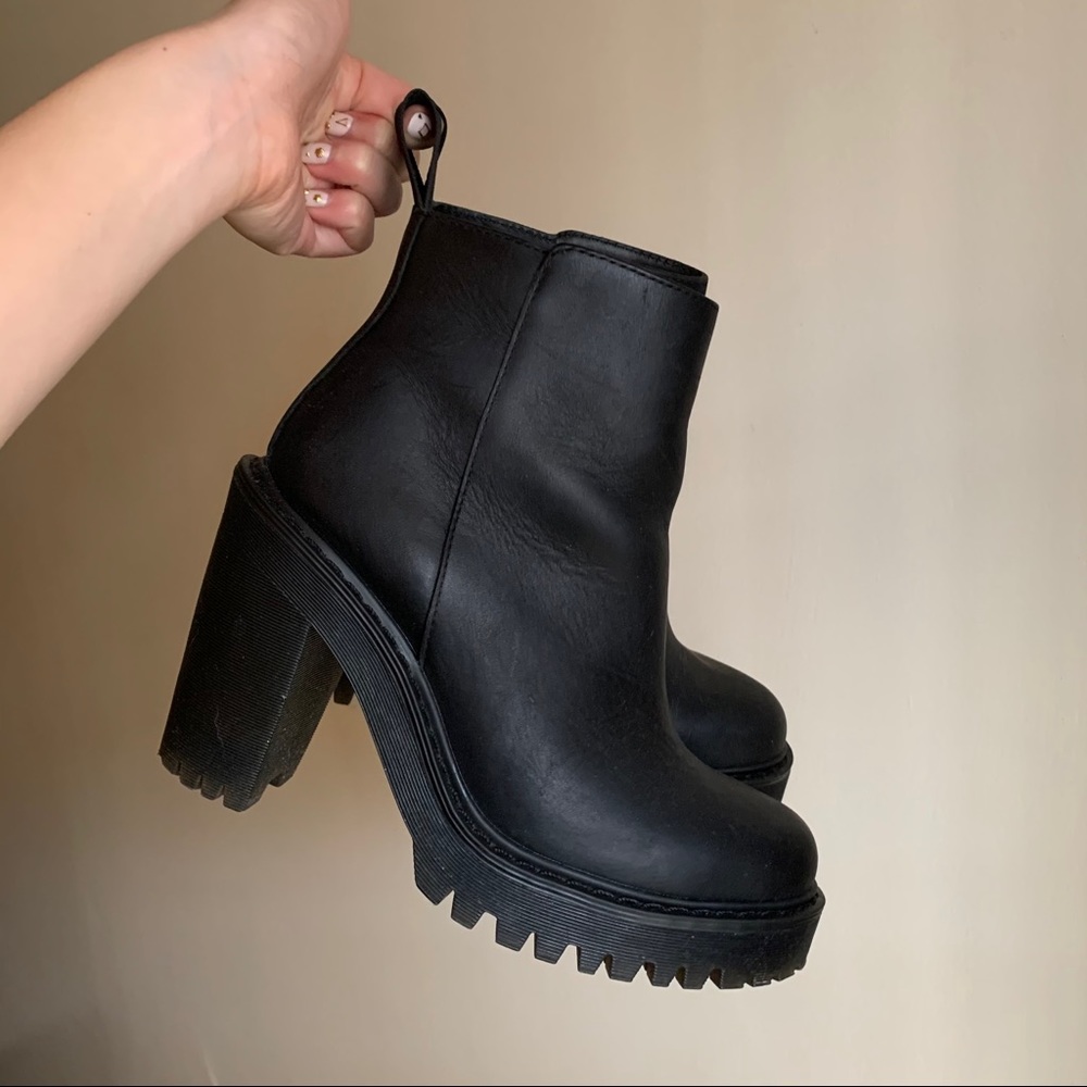 Dr. Martens Magdalena Leather Heeled Chelsea Boots